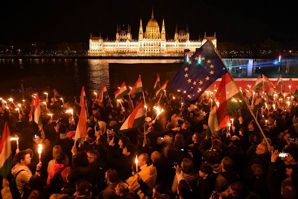 TOPSHOT-HUNGARY-POLITICS-VOTE